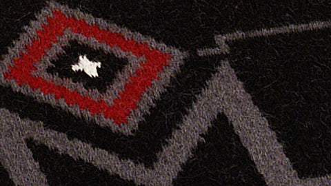 Handgewebter Teppich - Schwarze Serie